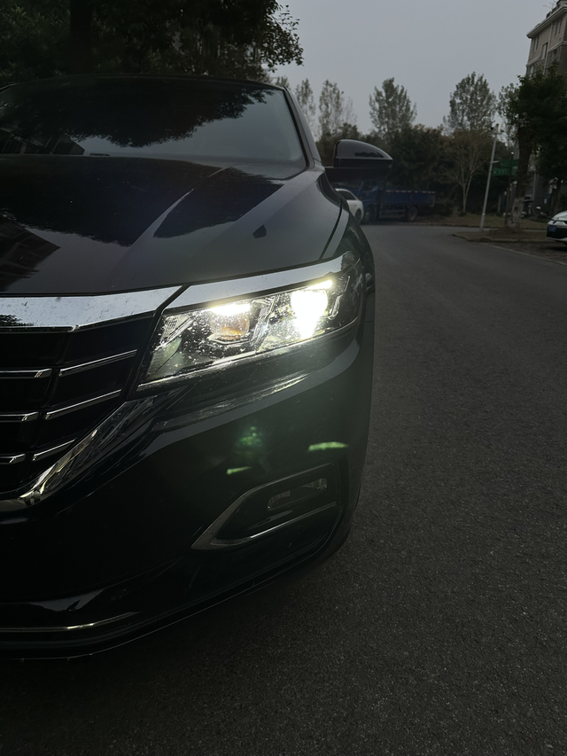 19款帕薩特的鹵素大燈依然能打圖6