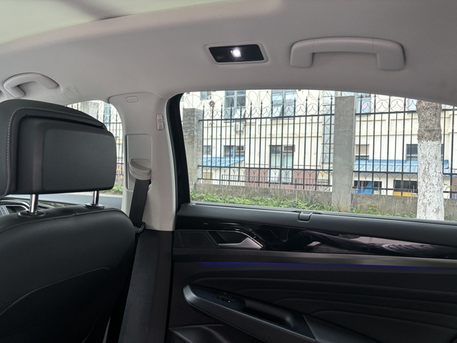 聊聊我的23款豪華版帕薩特最美LED大燈圖3