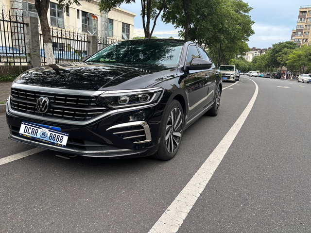 聊聊我的23款豪華版帕薩特最美LED大燈圖1