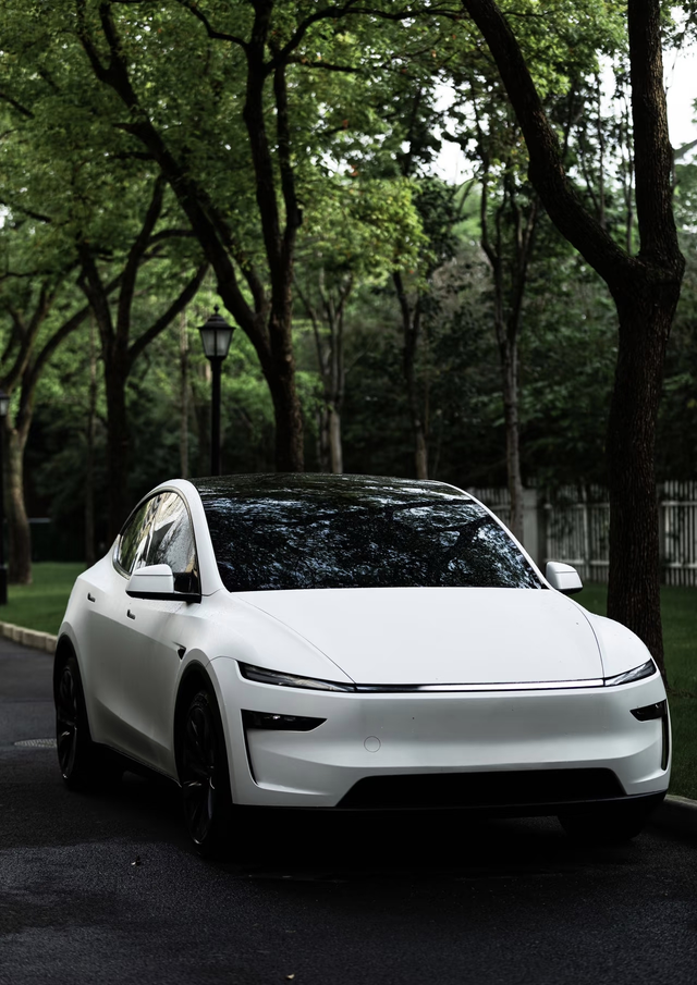 帥是一種感覺,雨天也是。圖1