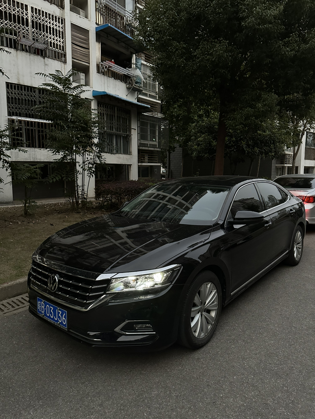 19款帕薩特的鹵素大燈依然能打圖5