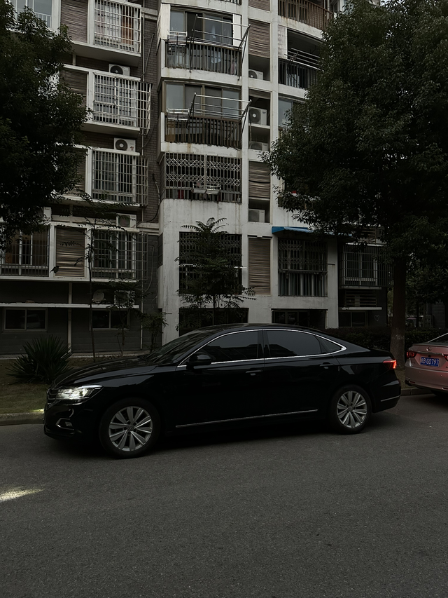 19款帕薩特的鹵素大燈依然能打圖4