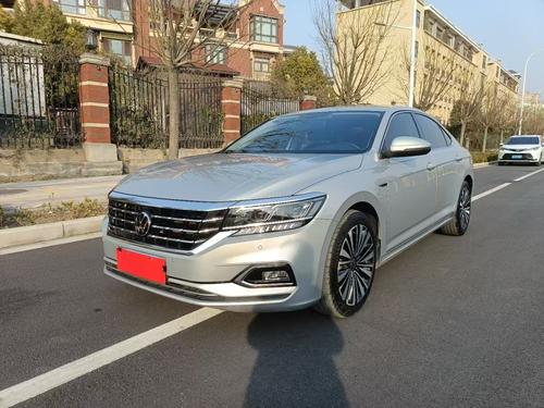 Пассат 2021 330TSI Deluxe Edition