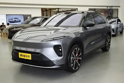 蔚来es8_蔚来ES8 2024款 高端豪华中大型SUV 双电机四驱 _ 蔚来ES8 外观设计 时尚大气