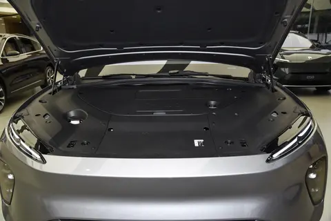 蔚来es8_蔚来ES8 2024款 高端豪华中大型SUV 双电机四驱 _ 蔚来ES8 外观设计 时尚大气