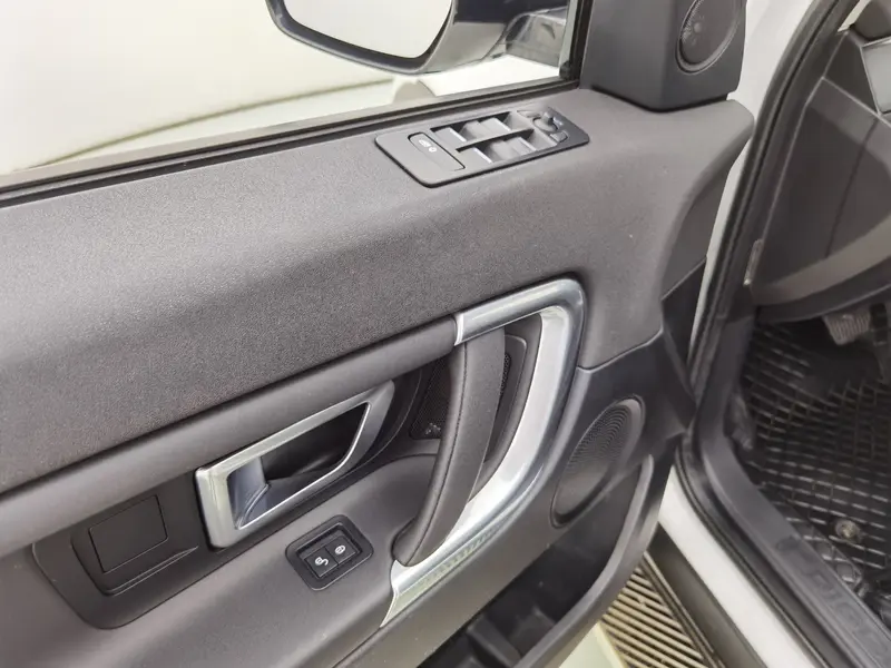Land Rover Discovery Sport 240PS SE VI — фото 16