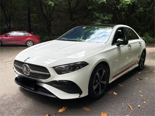Mercedes-Benz Class A 2024 Белый из Китая, фото 5
