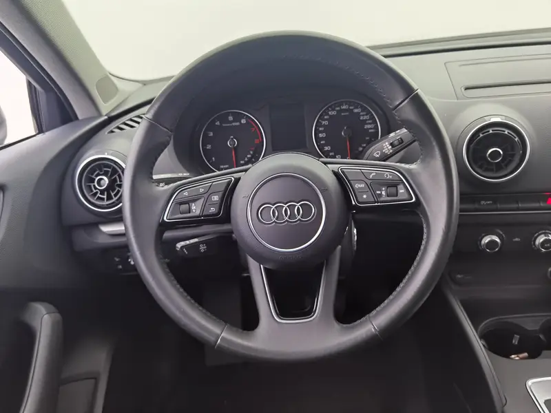 Audi A3 — фото 9