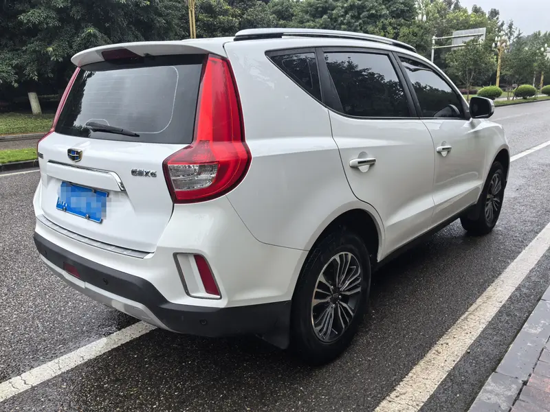 Geely Vision X6 — фото 5