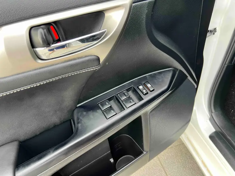 Lexus CT — фото 19