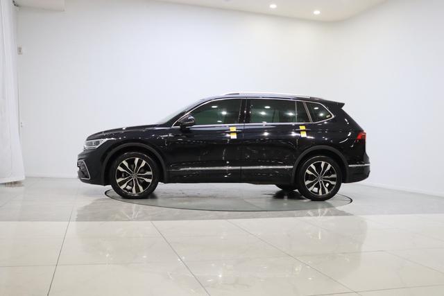 Volkswagen Tiguan L 2022 Черный из Китая