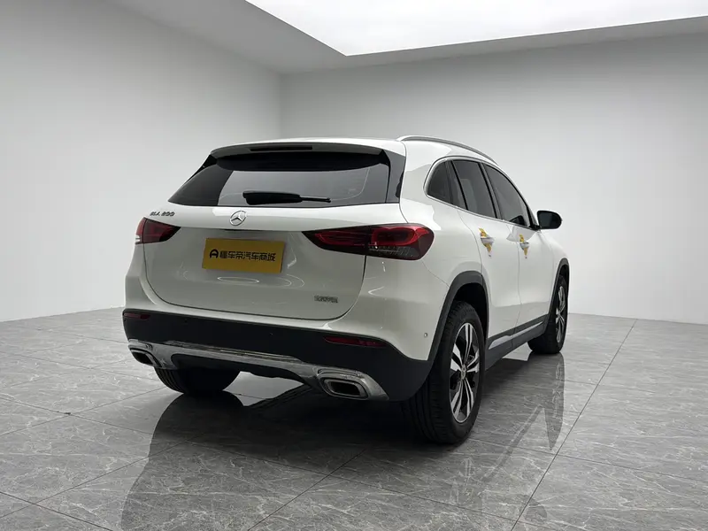 Mercedes-Benz GLA — фото 7