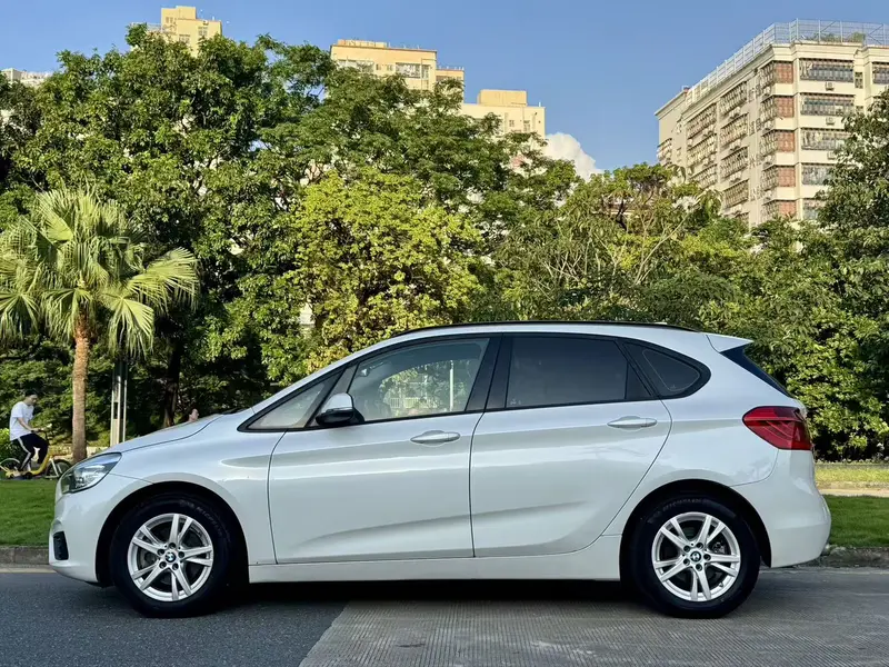 BMW 2 Xi Lv Xing Che 218i продвинутая — фото 4