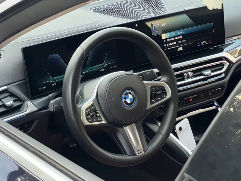 BMW i3 — фото 12