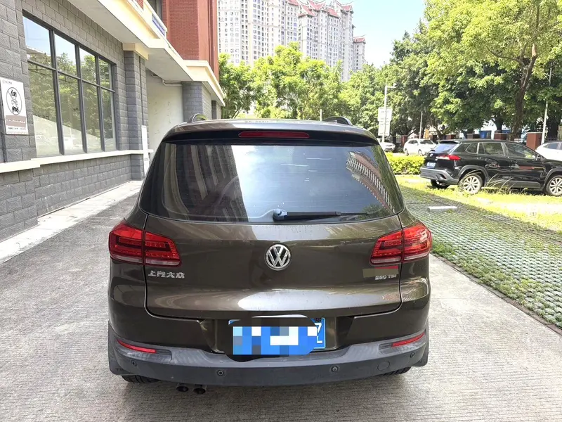 Volkswagen Tiguan 280TSI автомат моноприводный — фото 5