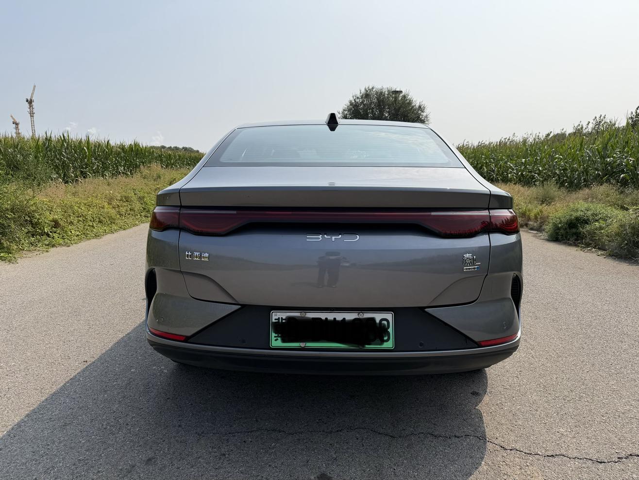 BYD Qin L EV: фотография 5 из 9