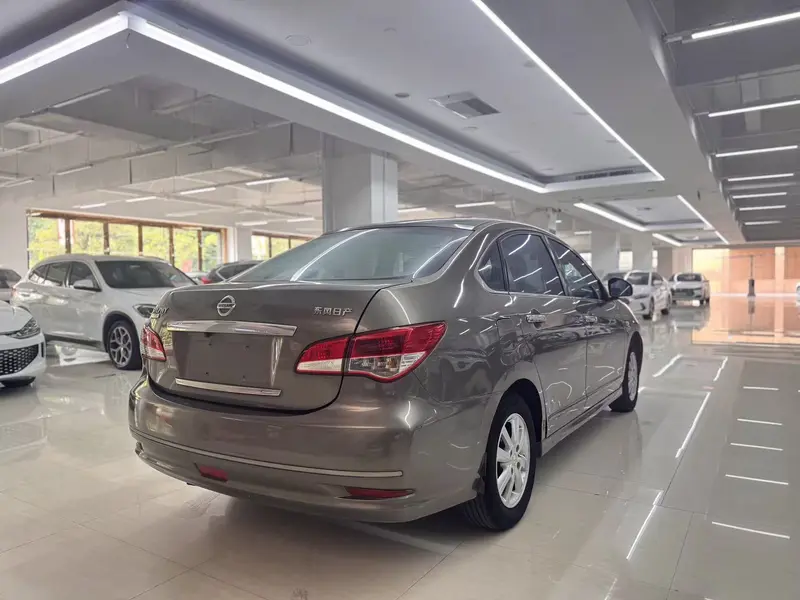 Nissan Sylphy 1.6XE автомат комфорт — фото 7