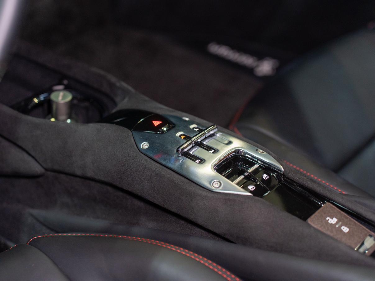 Ferrari 296: фотография 13 из 22