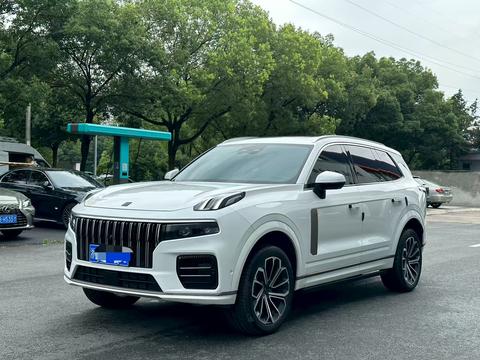 Lynk & Co 09