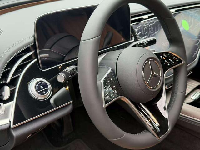 Mercedes-Benz E-class 2026 Черный из Китая