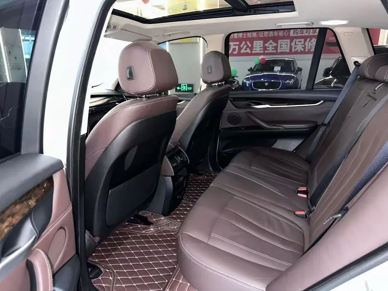 BMW X5 xDrive35i — фото 12