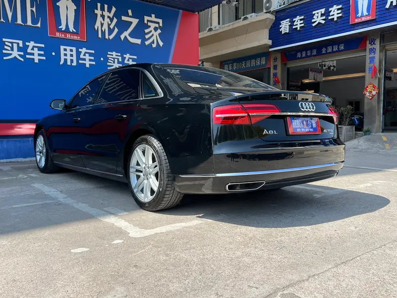 Audi A8 — фото 4