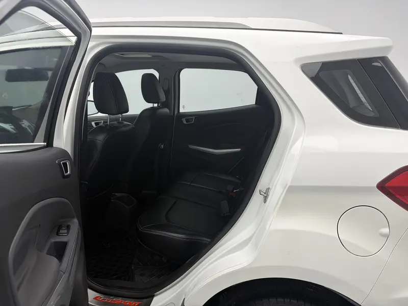 Ford EcoSport — фото 18