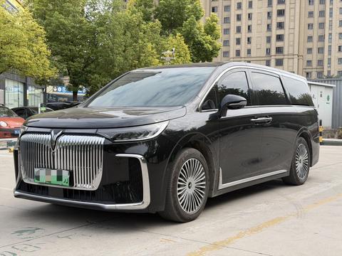 VOYAH Dreamer PHEV