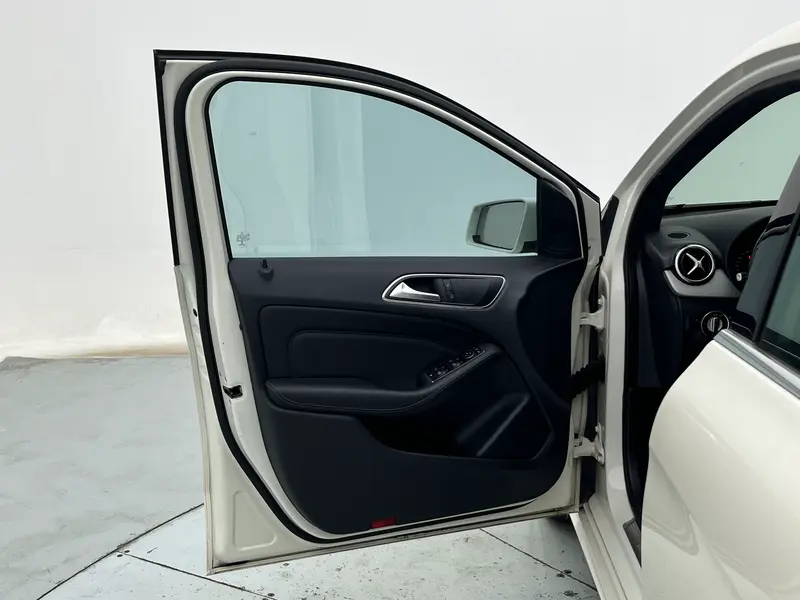 Mercedes-Benz B-Class — фото 18