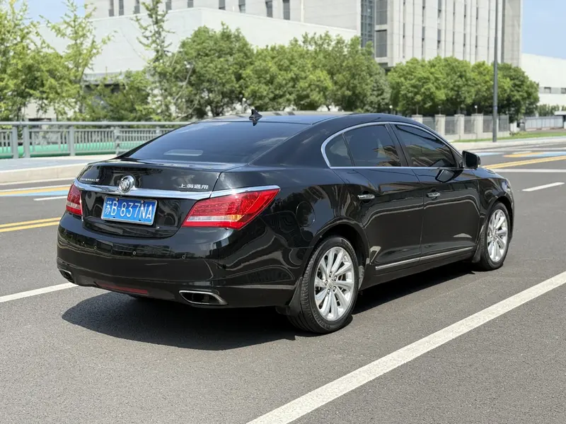 Buick LaCrosse 2.0T SIDI флагман — фото 7