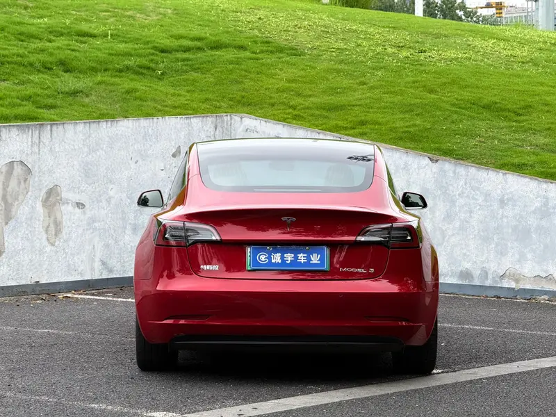 Tesla Model 3 — фото 5