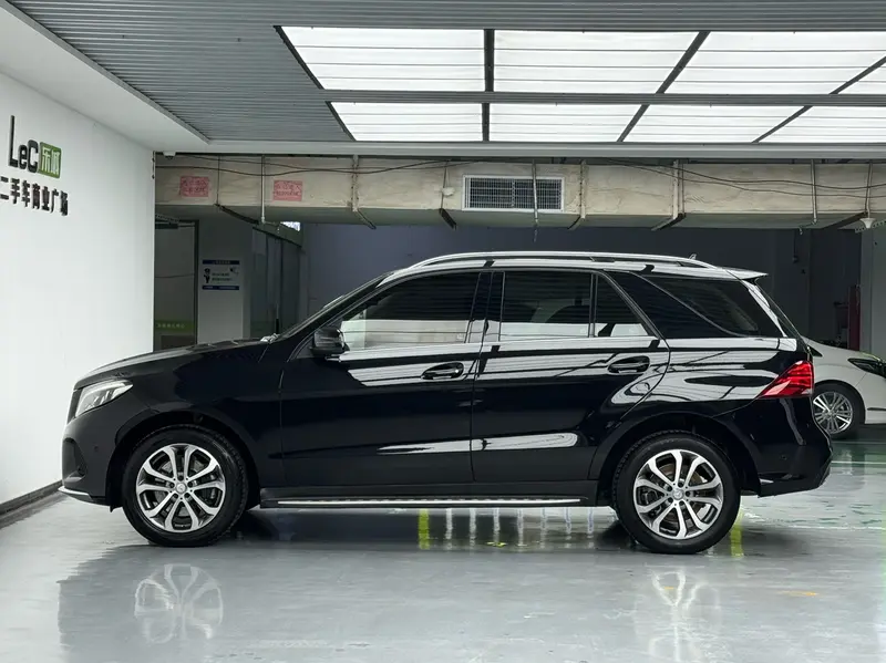 Mercedes-Benz GLE — фото 4