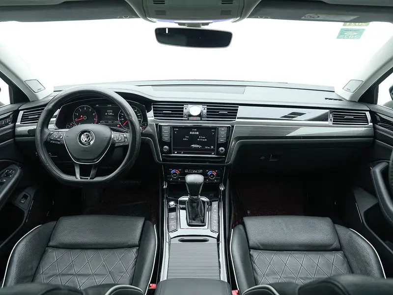 Volkswagen Phideon — фото 14