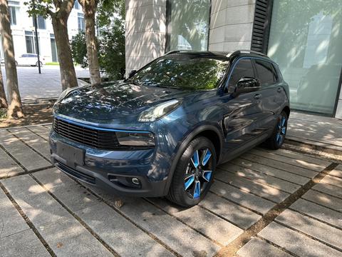 Lynk & Co 01