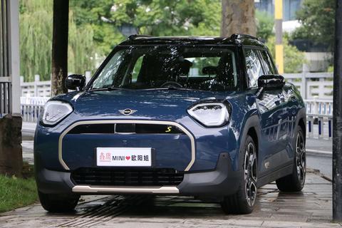 MINI Aceman Electric, 2024 год