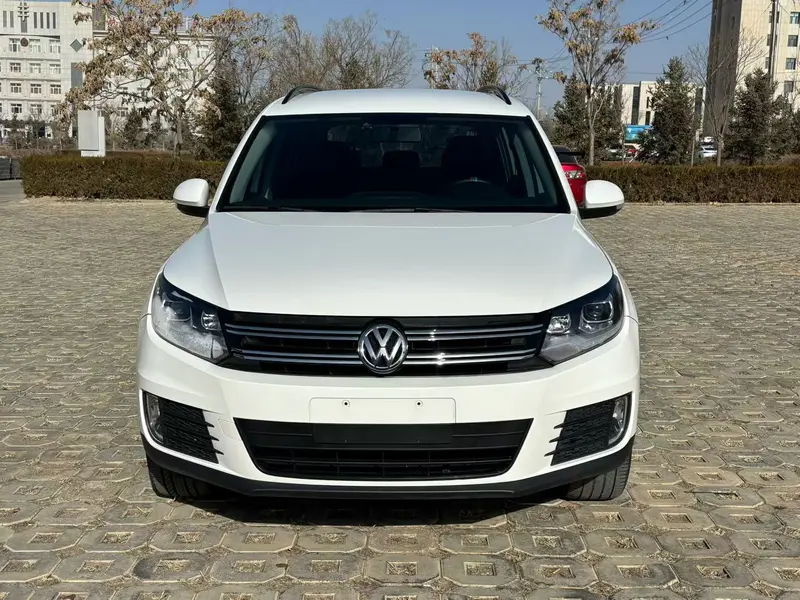 Volkswagen Tiguan — фото 2
