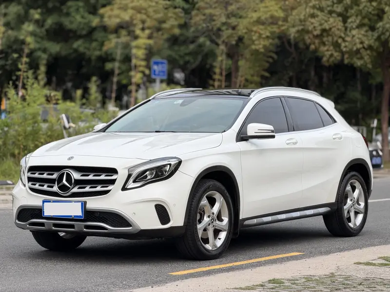 Mercedes-Benz GLA — фото 1