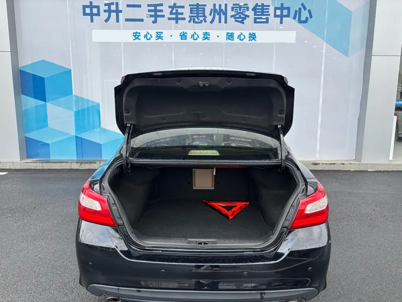 Nissan Teana 2.0 L XE — фото 19