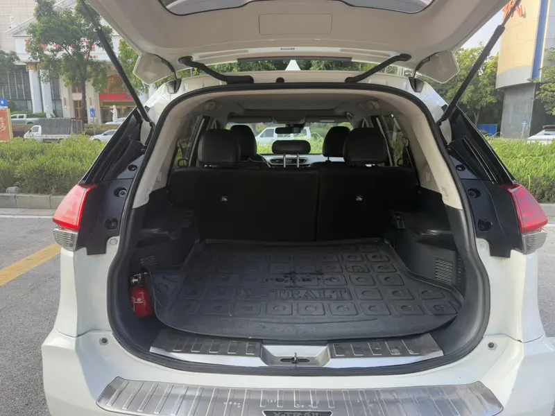 Nissan X-Trail — фото 15