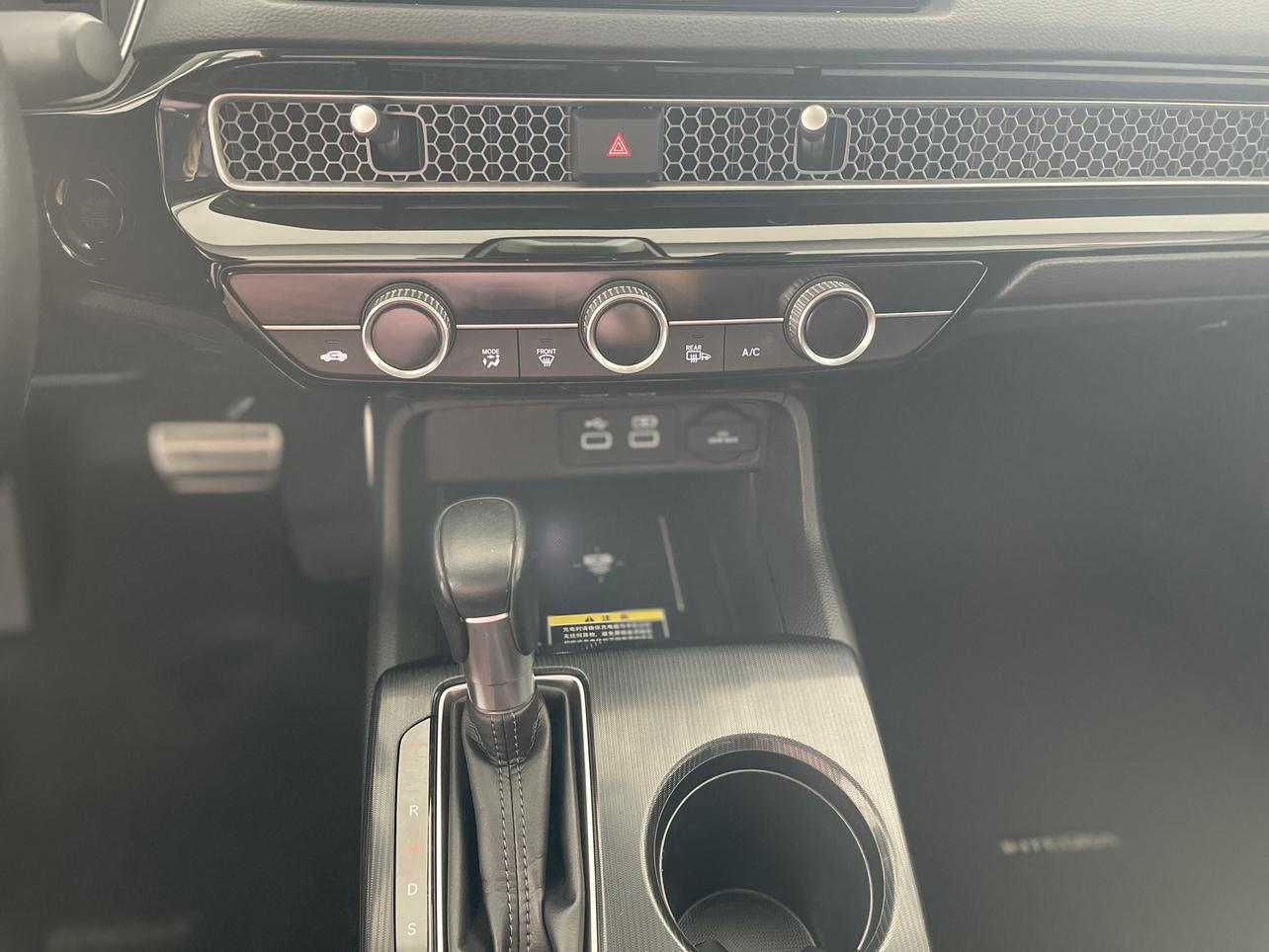 Honda Integra: фотография 13 из 18