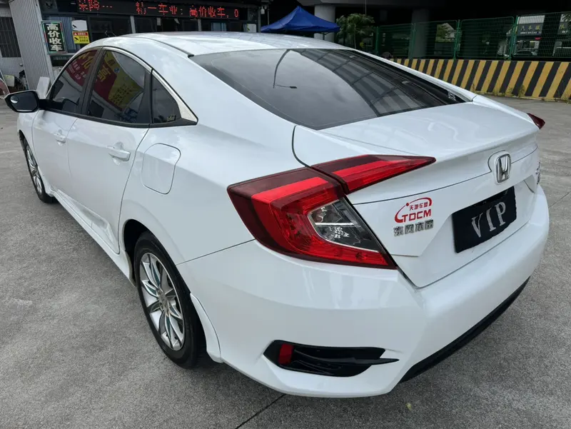 Honda Civic — фото 4