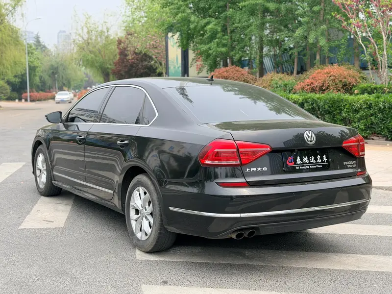 Volkswagen Passat — фото 4