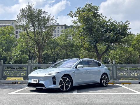 Nio ET5