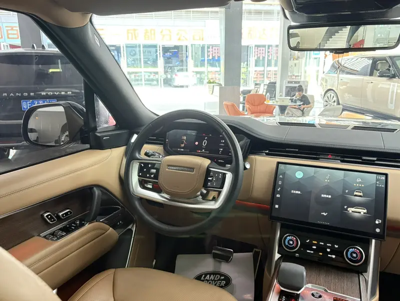 Land Rover Range Rover 3.0 L6 400PS 7 мест — фото 7