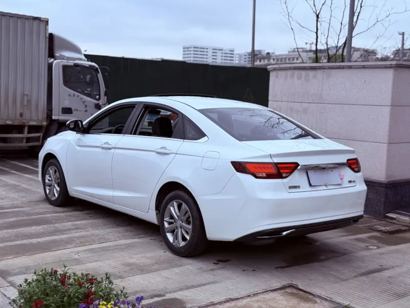 Geely Emgrand GL 1.4T CVT — фото 5