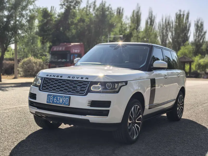 Land Rover Range Rover — фото 1