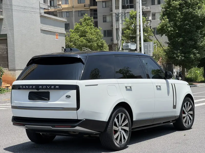 Land Rover Range Rover 3.0 L6 400PS — фото 7