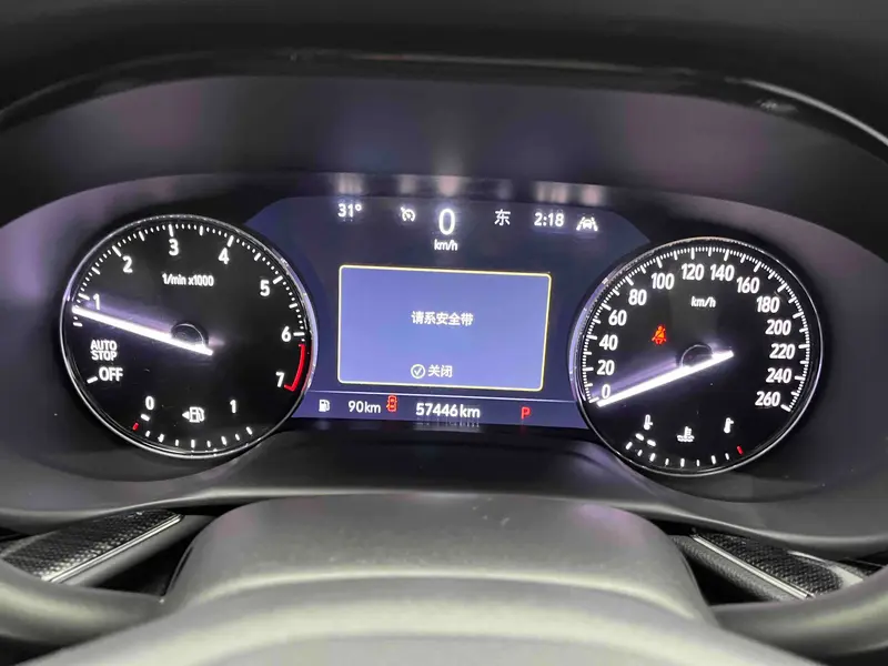 Buick Envision Plus 652T 5 мест люкс — фото 10