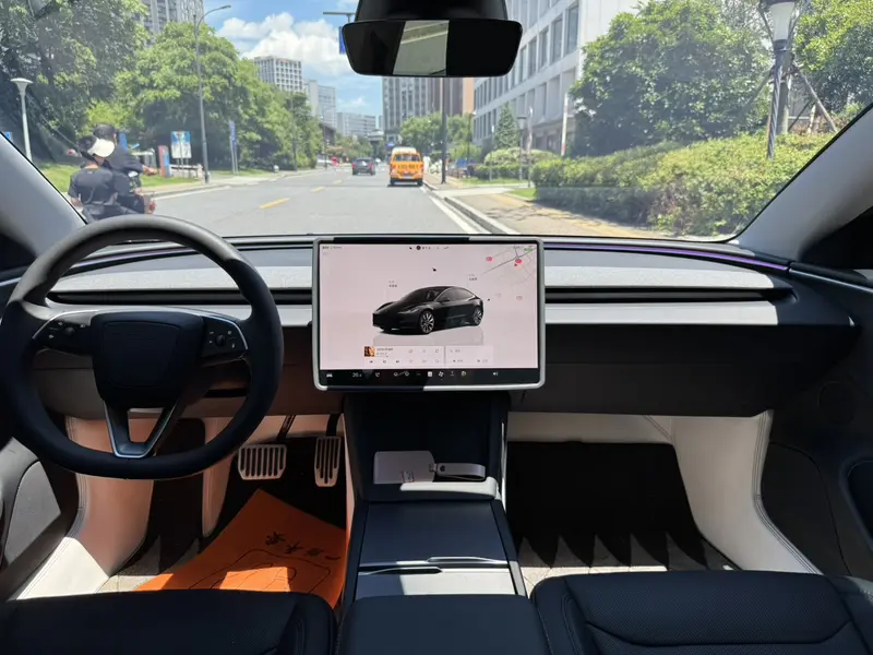 Tesla Model 3 — фото 6