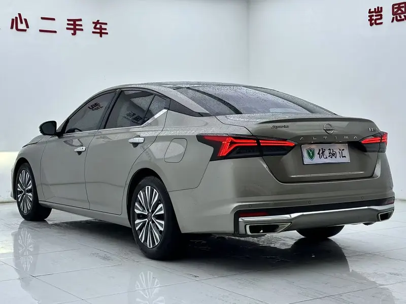 Nissan Teana — фото 4